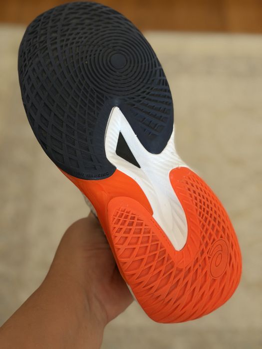 Asics кроссовки волейбольные