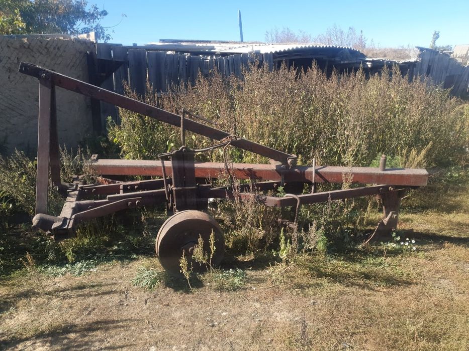 Плуг 4 корпусный ДТ -75.