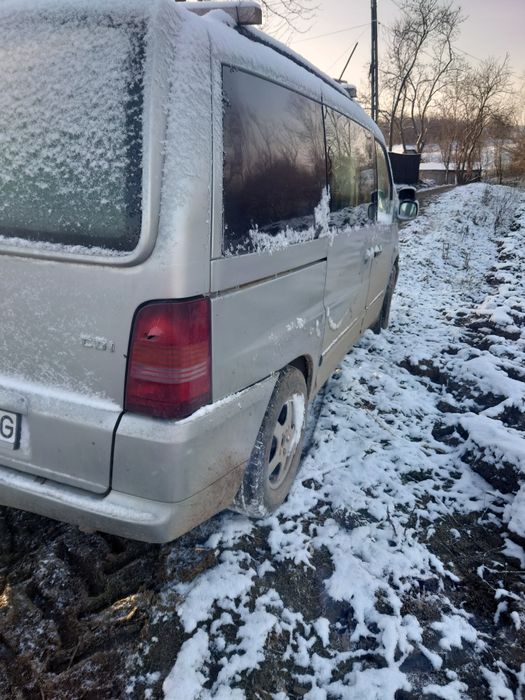 Vând Vito motor 2.2