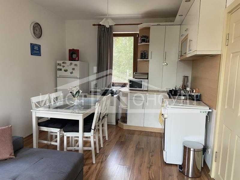 Дава се под наем Двустаен апартамент в Велико Търново, Център - 78 кв.м за 331.5 € - Снимка #2