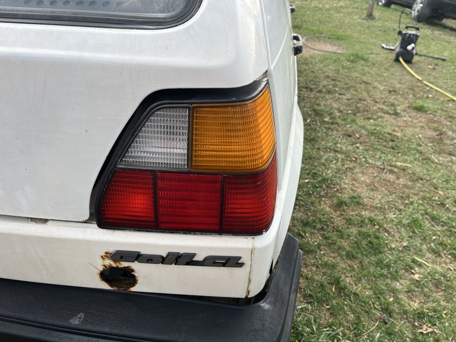 Продават се части за Фолксваген Голф 2 . Volkswagen Golf 2 на части