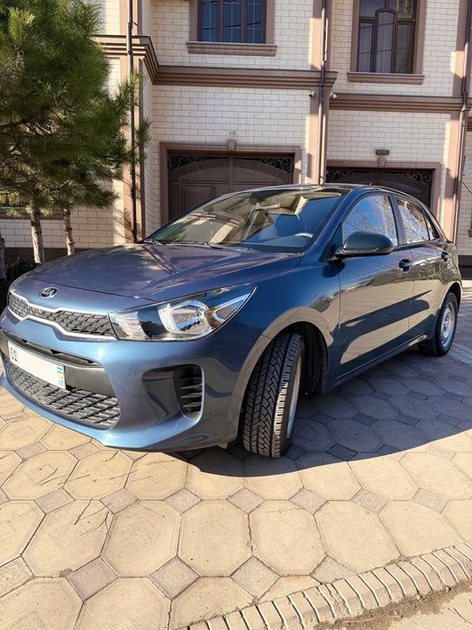 Продается Kia Rio 2018г (62,315 тыс пробег) Цвет Темно-Синий