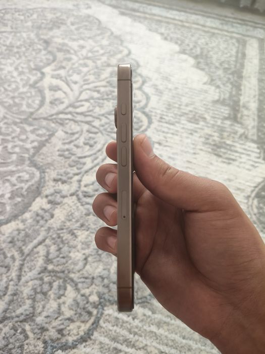 iPhone 16 pro Gold sotiladi xolati tinniq