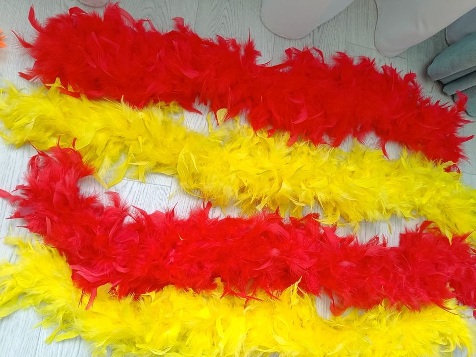 Продам перья цветные