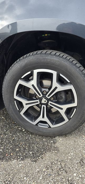 Anvelope Dacia Duster 215 / 60 R17 Laufenn Mixte