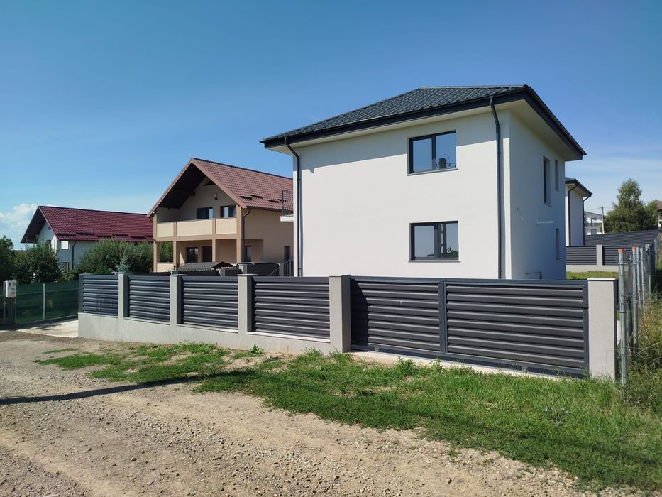 Vând casă  la cheie în cartier Burdujeni,  Suceava