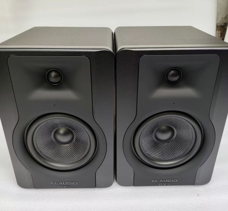 Студийный монитор M-AUDIO BX5D2