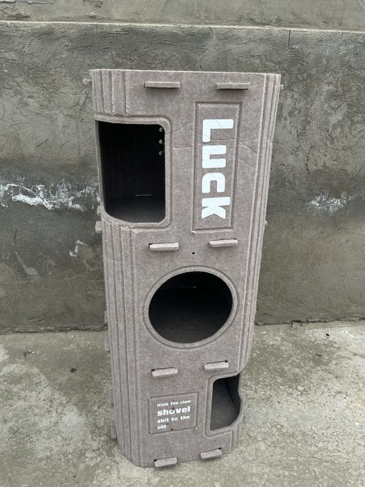 Дом кошки и туалет