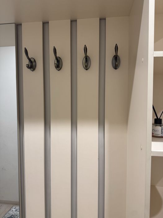 Прихожая с зеркалом