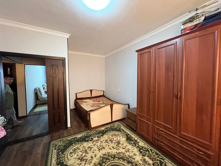 Сдается 2х комнатная квартира 
С обстановкой 
В горде Алмалыке