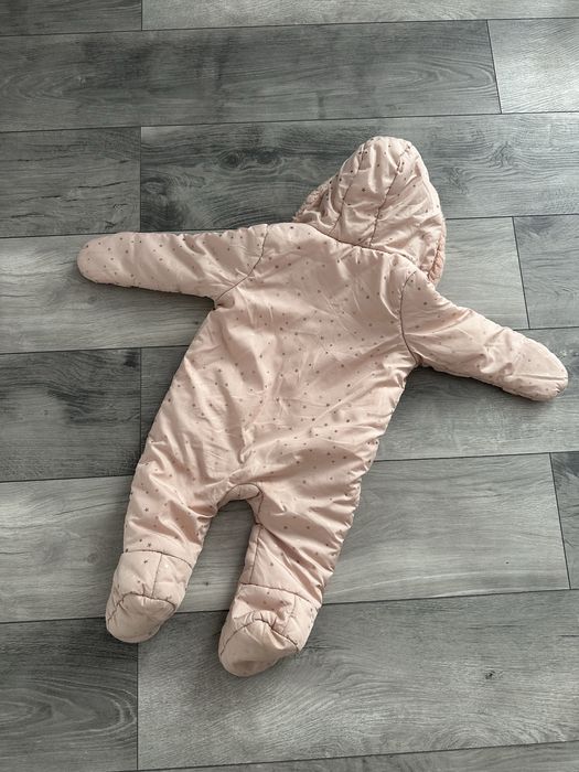 Vand combinezon marimea 74,pentru fetite!