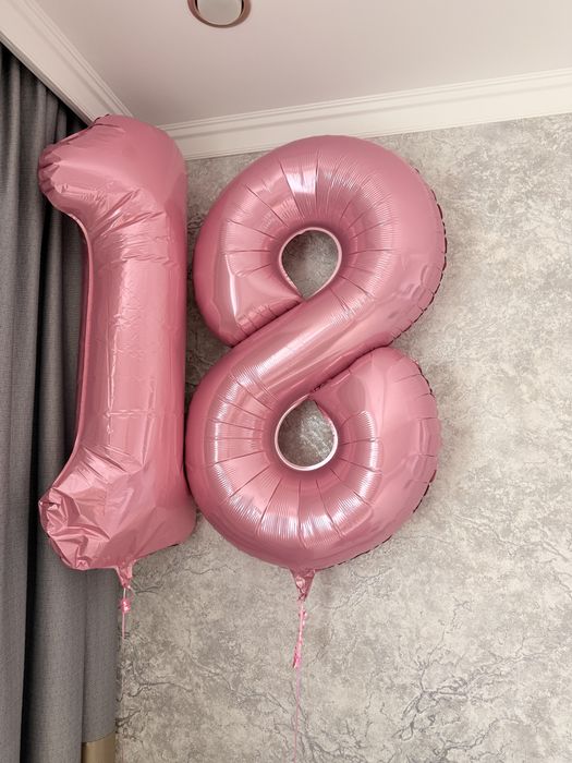 Гелевые шары цифра 18