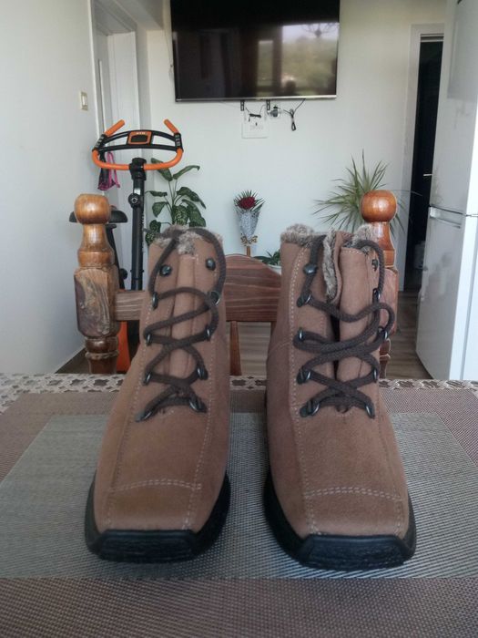 Класическа зимна бота.Нови.Немски.Коментар-цена.