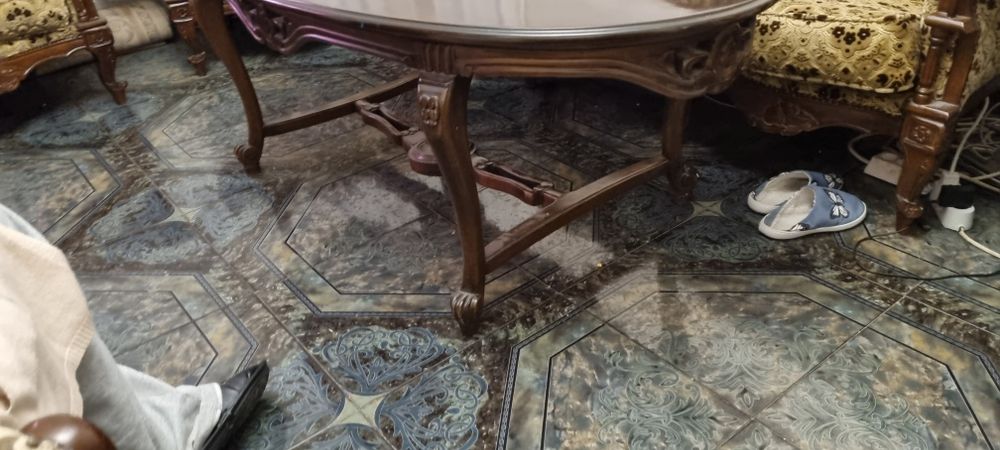 Продавам холни мебели..