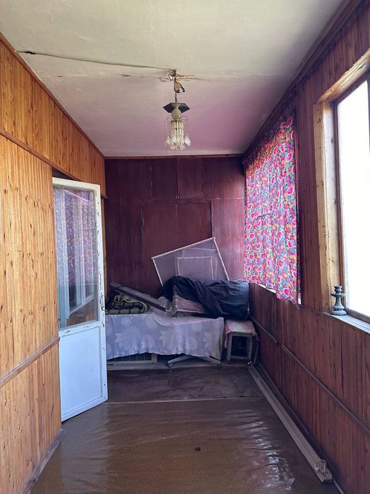 3 комнатная в Ангрене, 5йкэ квартал центр города.