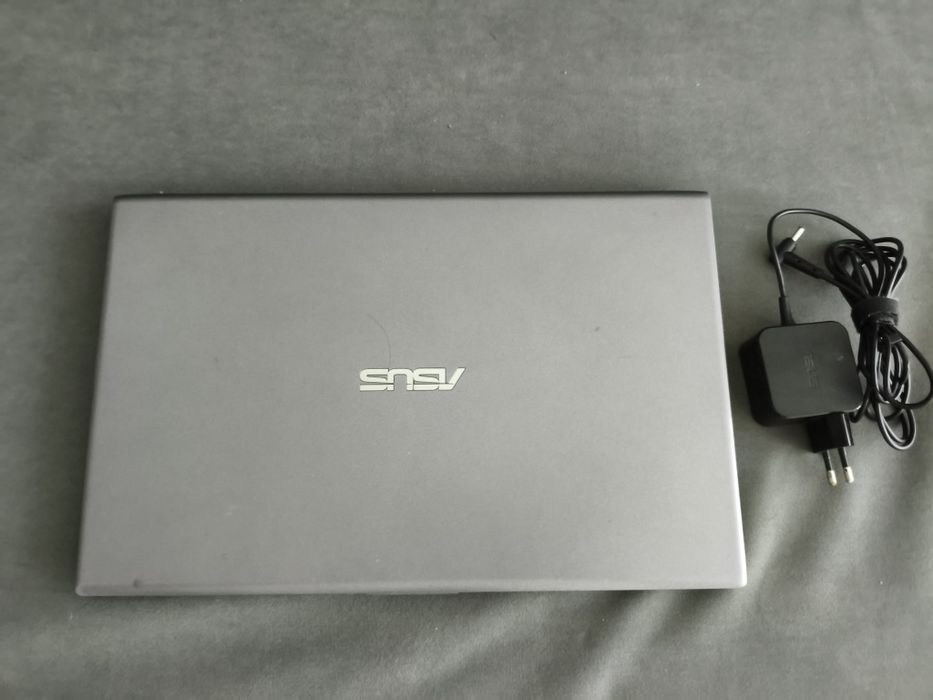 Aсус  • 4 ГБ • ssd 256 ГБ