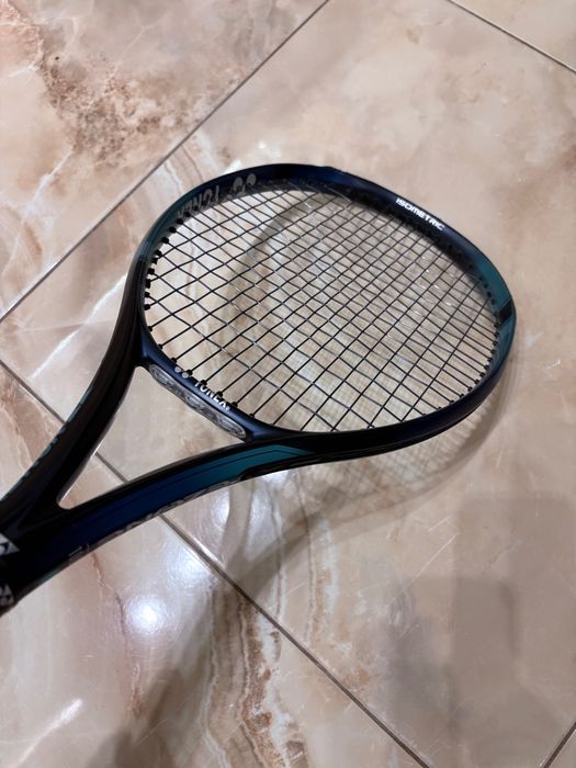 Yonex EZone 100(грип 2), 285гр.