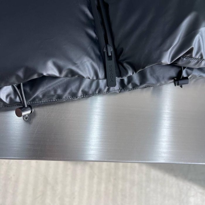 Пуховик PRADA…..