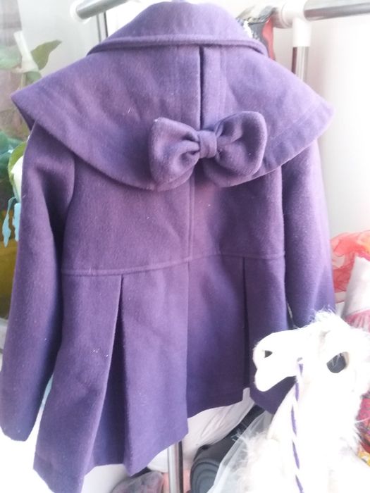 лосины на 1 -2 года 2000 бутылка для кормления 2500 б/у
 кофта 3500
че