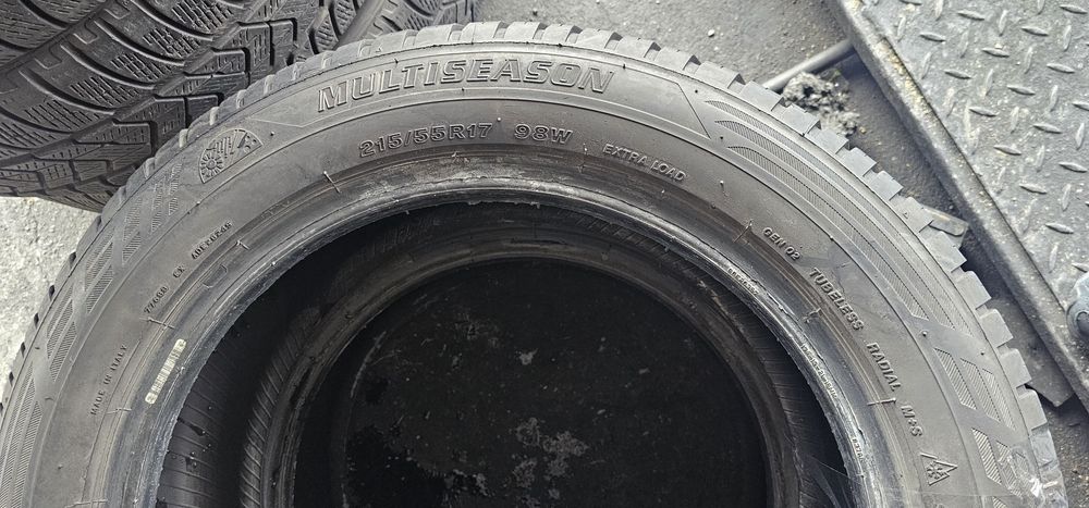215 55 R 17 Firestone Iarna