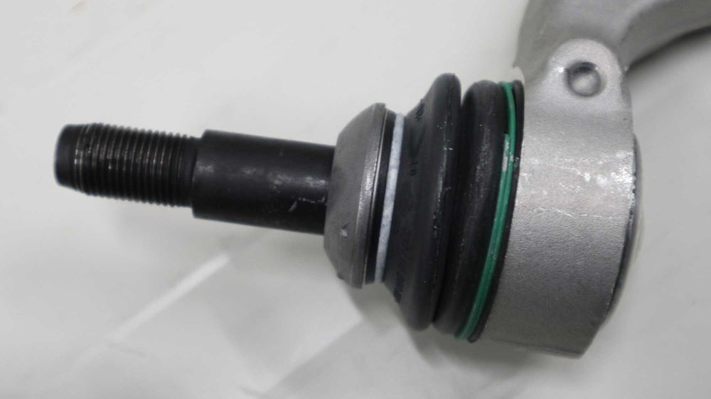 Ляв преден крив носач БМВ Ф10 Ф11 Ф06 Ф12 Ф13 На задно