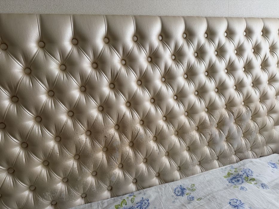 продам двухспальную кровать