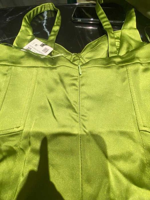 Rochie ZARA verde lime XS corset midi stramt bra cups fistic satin nou