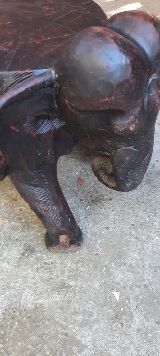 Дървена Маса 50ст/50ст слон Красива Изработка