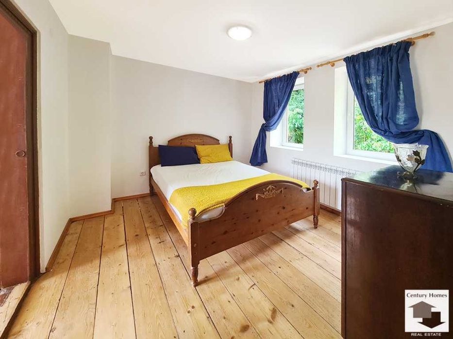 170282 Двуетажна къща с басейн и просторен двор в с. Ритя