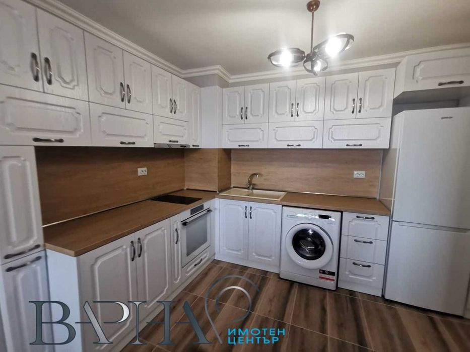 Тристаен апартамент район Левски