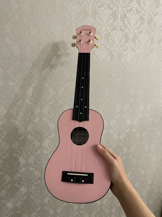 Укулеле Terris