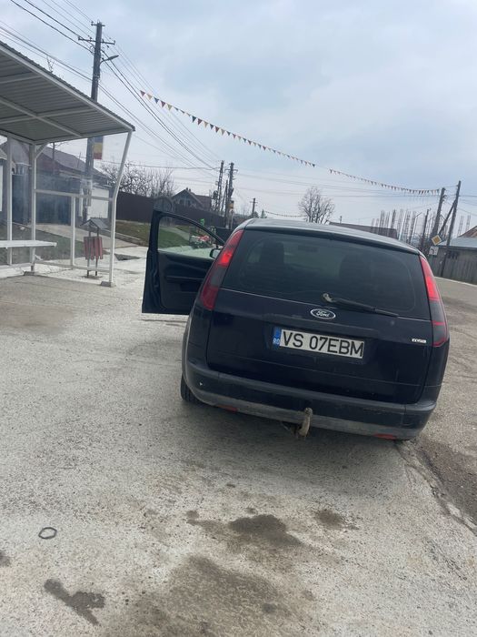 Vand ford, pornește la sfert merge problema e ca nu i mai cuplează ambreiajul detalii la telefon 0771659748