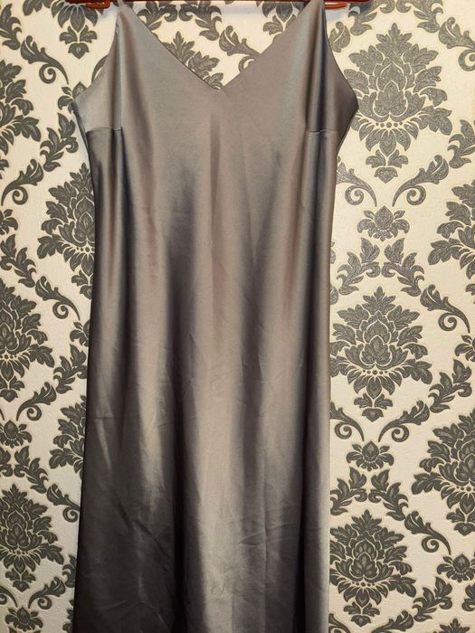 Продаю вечерние платья