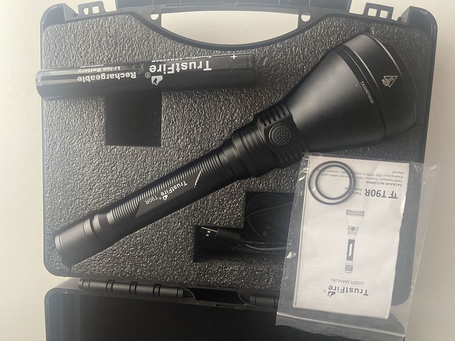 Lanterna de vanatoare sau agrement Trust Fire T90R