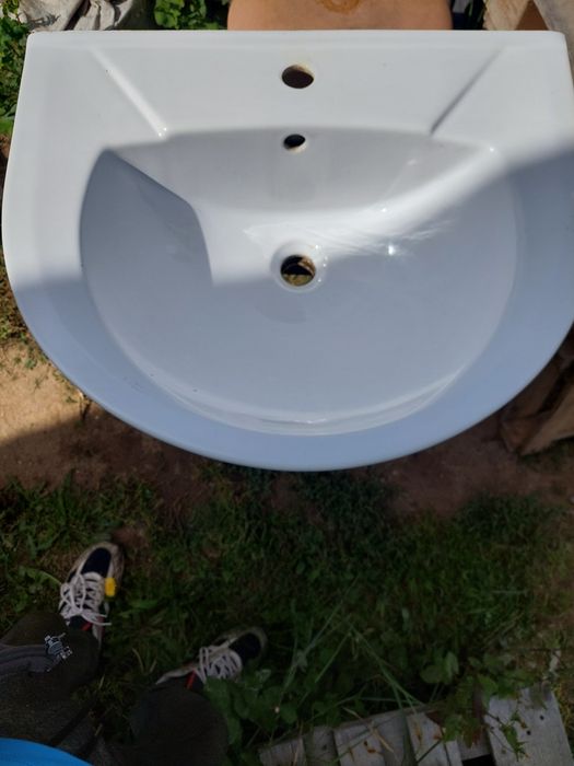 Раковина с пьедесталом