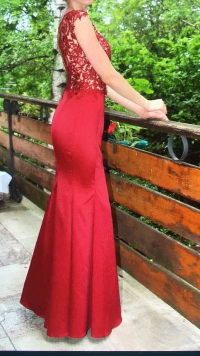 Официалнa рокля продавам