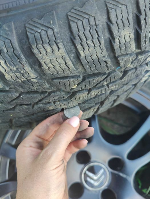 Roți cauciucuri iarnă 205/60/R16+Jante Anzio black, 4x108, J6,5, ET20