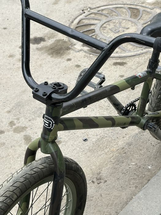 Bелосипед BMX трюковой