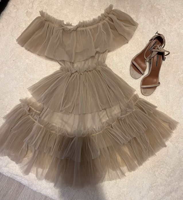 Дамска стилна рокля с голи рамене