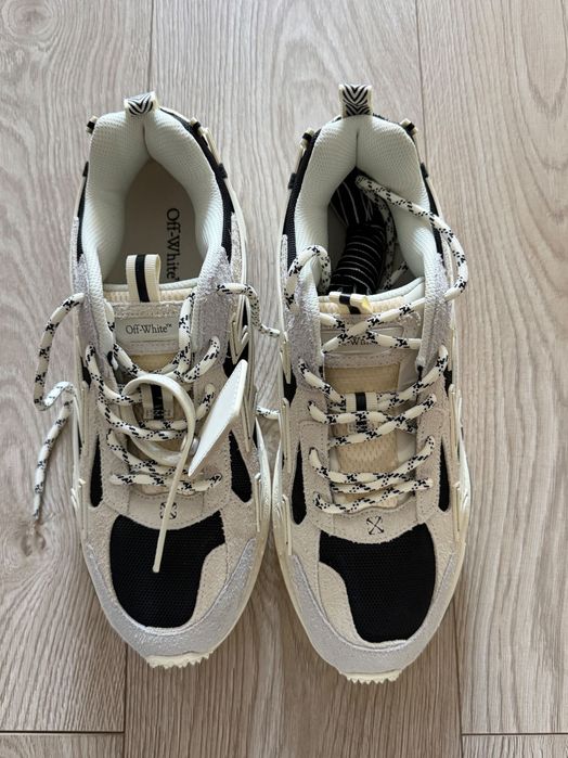 Încălțăminte off white