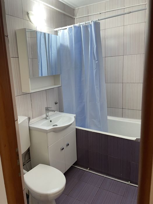 Vand apartament 2 camere zona Palas Moll