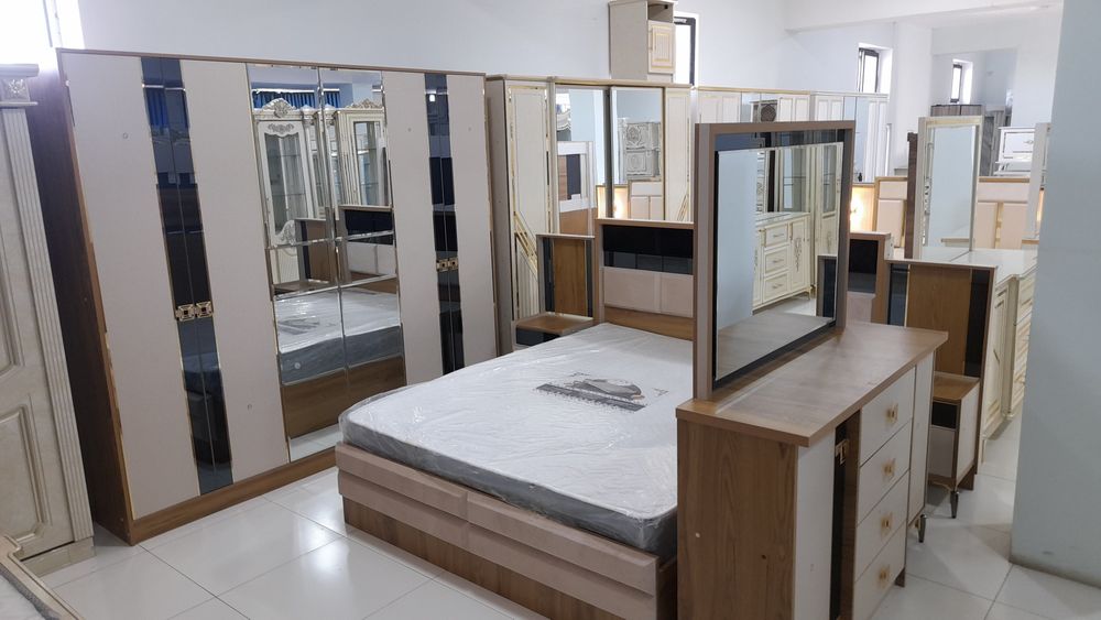 Spalni stenka parta krovat kuxiniy