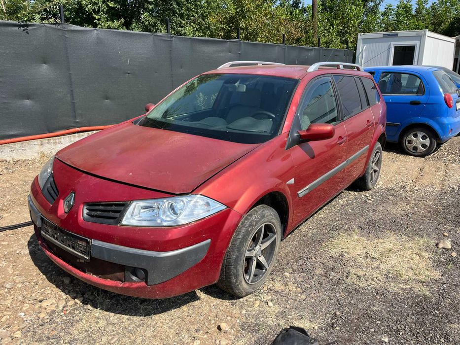 Dezmembrez Renault Megane 2 facelift 2006 break rosu visiniu dci