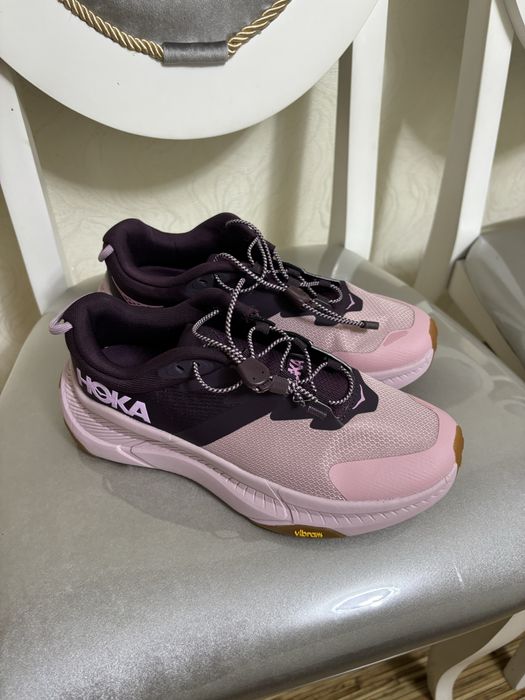 Кроссовки новые фирменные.