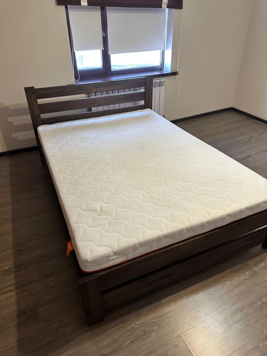 Продам  2-х спальную кровать