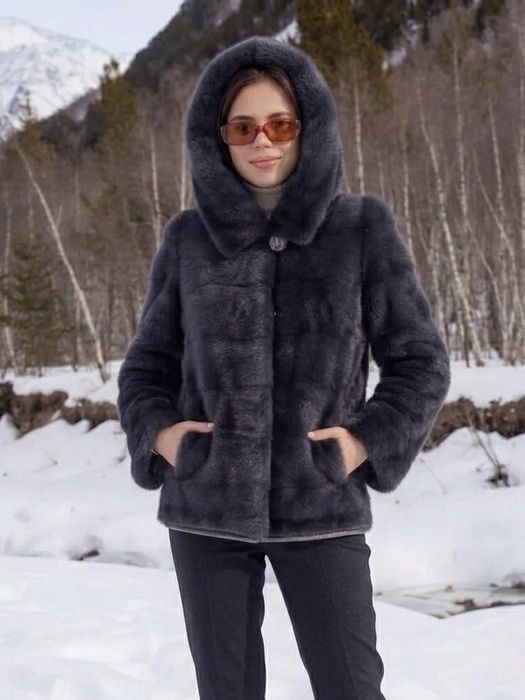 СРОЧНО в связи С ПЕРЕЕЗДОМ (шуба норка)