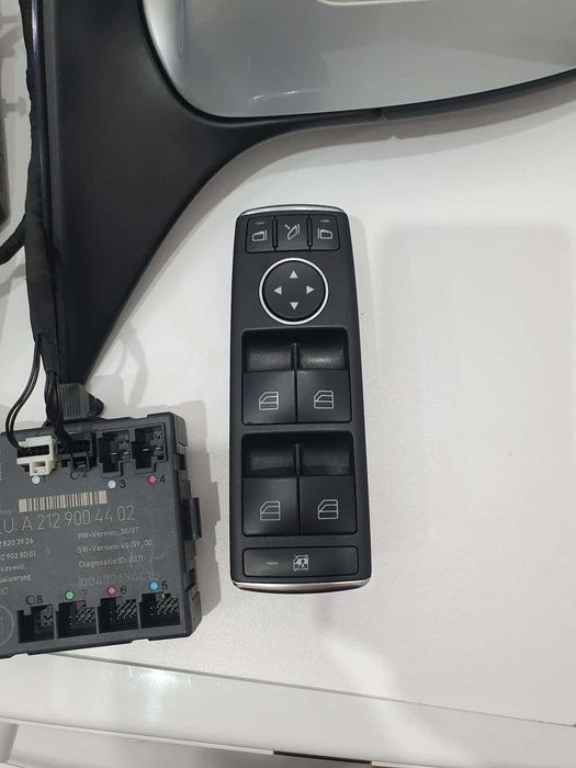 Oglinda  Mercedes C-class W204 Stanga /Dreapta KIT/Rabatare electric