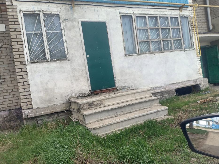 Продам квартиру и магазин