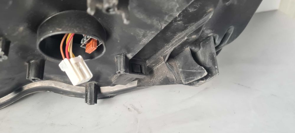 Фар Mercedes GLK 2009г