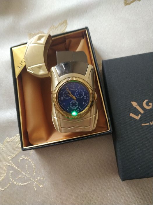 Запалка с часовник